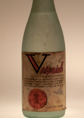 Die erste Grappaflasche des Vespaiolo