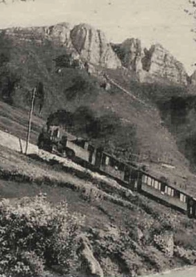 Die Vaca Mora entlang der  Bahnstrecke Rocchette - Asiago  in den ersten Jahren des 20. Jhdts.