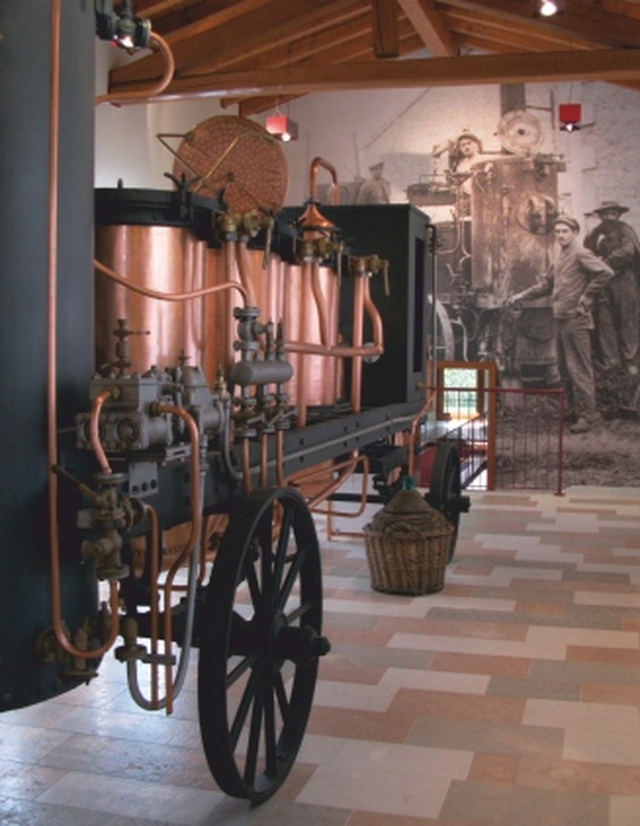 Poli Museo della Grappa Schiavon - Alambicco Mobile