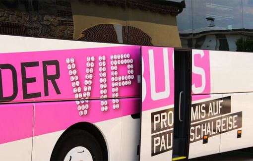 Here's the VIP bus in front of the distillery !