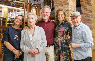 Steve McCurry in visita alle Poli Distillerie