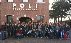 studenti della Scuola San Francesco d'Assisi in visita da Tezze sul Brenta (VI)