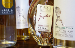 Which is the difference between  Grappa  and  grape brandy ?