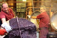 Wir erwarten Sie bei Distillerie Aperte